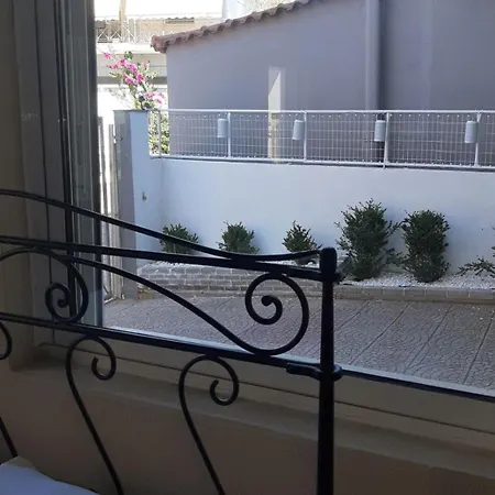 펜션 Spacious Flat With Private Garden
