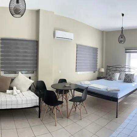 Spacious Flat With Private Garden